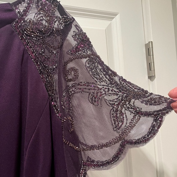 Laura Plus special occasion dress, size 18, plum/purple colour. - Picture 3 of 8